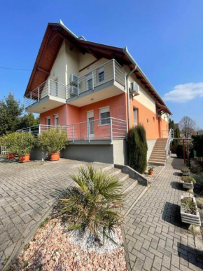 Akácfa B&B